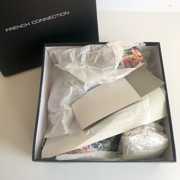 BRAND NEW French Connection Peep Toe Heels - Picture 7 of 7